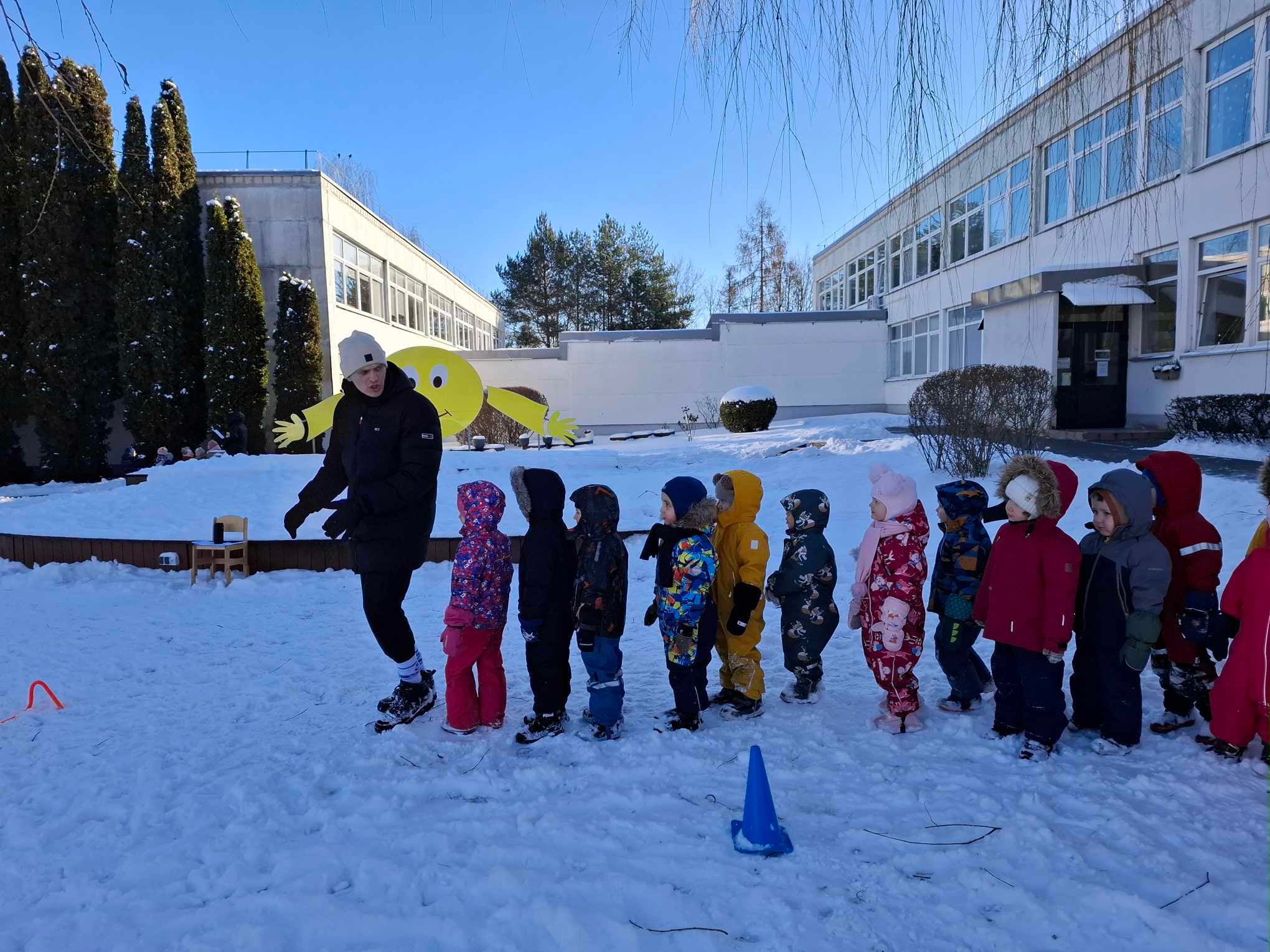 Read more about the article Žiemos sporto žaidynės darželyje